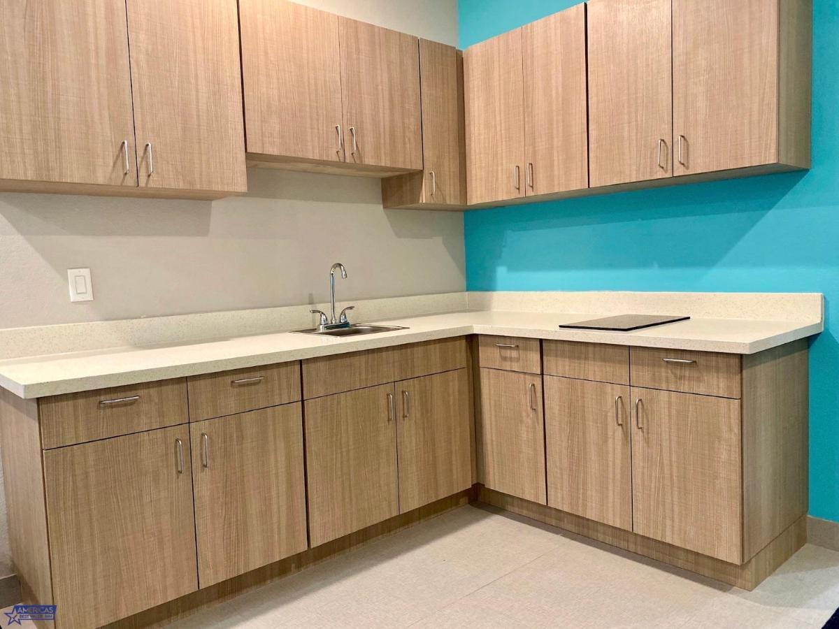 Americas Best Value Inn Houston Willowbrook Exteriör bild